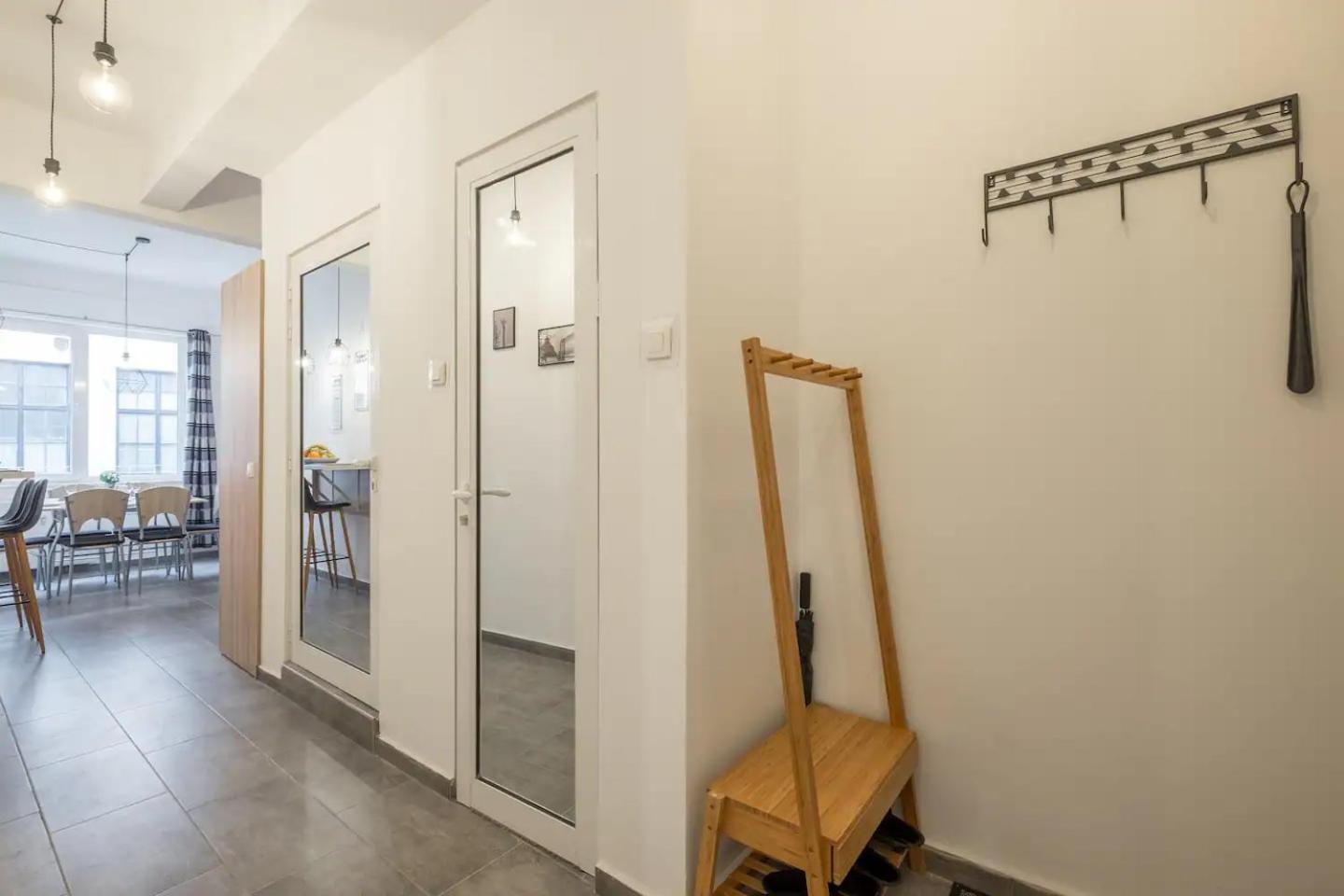 Stay And Play - Foosball And Comfort Sofia Exterior foto